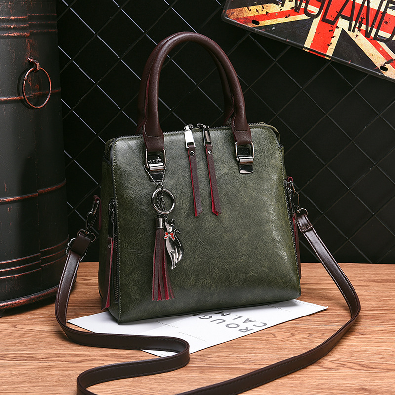 Shoulder messenger bag middle-aged handbag for women